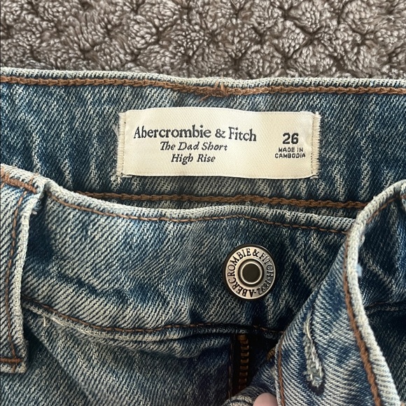 Abercrombie & Fitch High Rise Dad Shorts Medium Destroy size 26 NWT - Picture 2 of 7